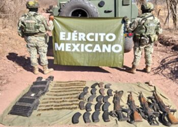 Aseguran arsenal y equipo táctico en operativos federales en el sur de Sinaloa