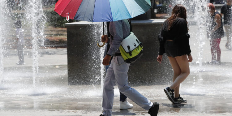 Calor extremo deja 17 muertos en México; autoridades alertan por temperaturas de hasta 45 grados
