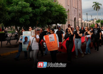 Marchan en Escuinapa para exigir justicia, seguridad y el fin de la violencia