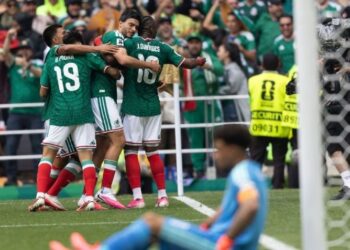 Javier Aguirre busca solución: ¿quién reemplazará a César Montes ante Corea del Sur?