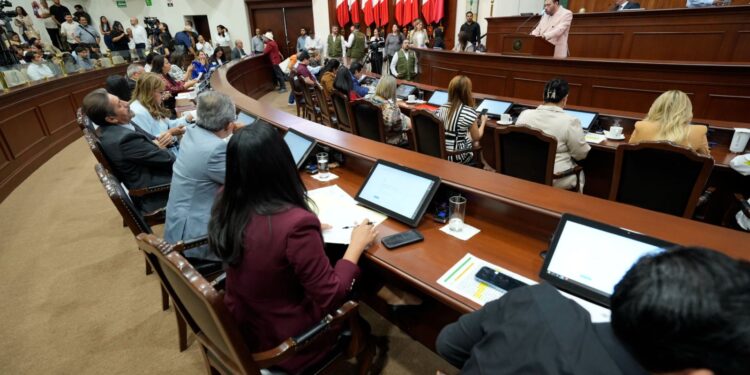 Dan lectura a cinco nuevas iniciativas en Sesión Ordinaria del Congreso del Estado