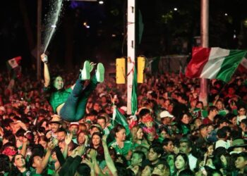 Alerta por riesgo físico en festejo viral “¡Quiere volar!” durante el torneo mundialista