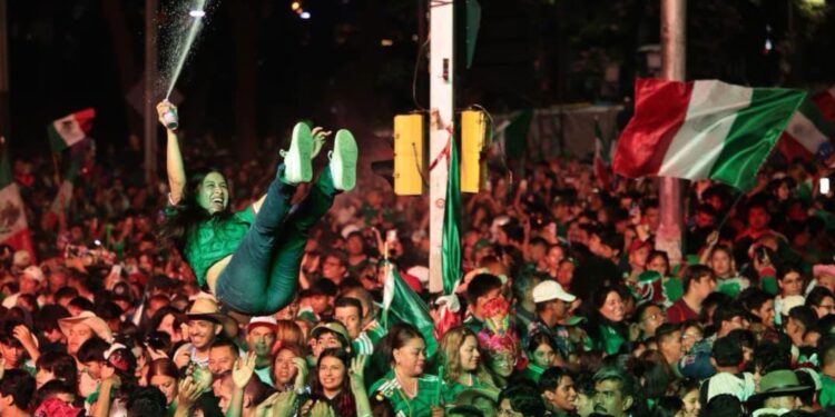 Alerta por riesgo físico en festejo viral “¡Quiere volar!” durante el torneo mundialista