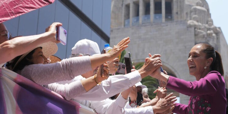 Sheinbaum celebra dos años de su triunfo y afirma que la Transformación “no tiene marcha atrás”