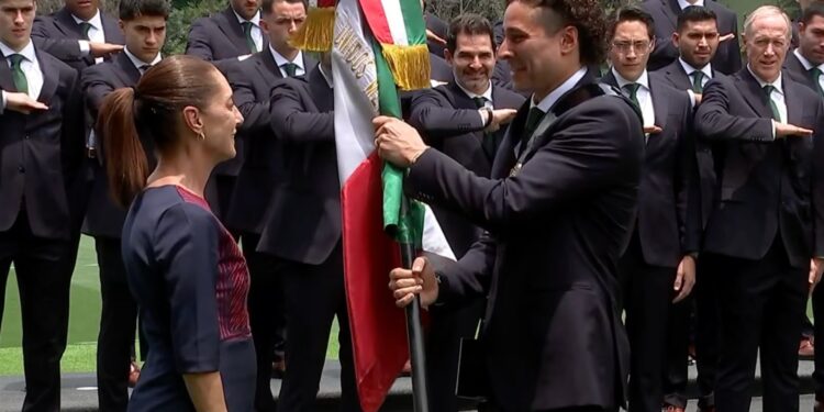 “Que su ejemplo inspire a millones”: Sheinbaum abandera a la Selección Mexicana que participará en el Mundial 2026