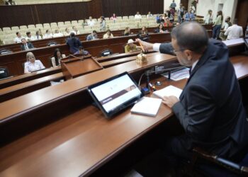 Dan lectura en el Congreso a cinco nuevas iniciativas