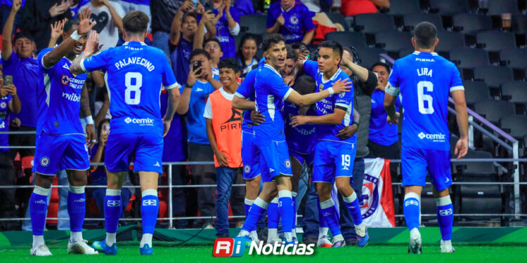 Cruz Azul mantiene el paso perfecto; Fernando Monárrez marca su primer gol del torneo