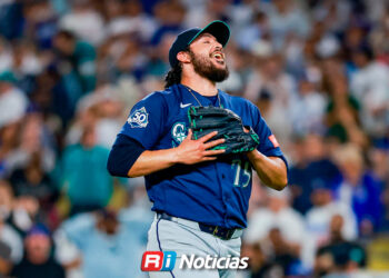 Andrés Muñoz responde contra Dodgers y llega a 19 salvamentos en Grandes Ligas