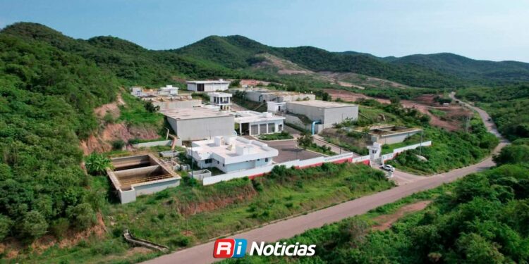 Habitantes denuncian que continúa el desabasto de agua tras reanudación de Miravalles