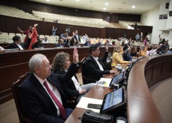 Congreso reforma Constitución local para evitar nepotismo electoral