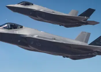 Estados Unidos lanzó una nueva oleada de ataques de 90 minutos contra Irán