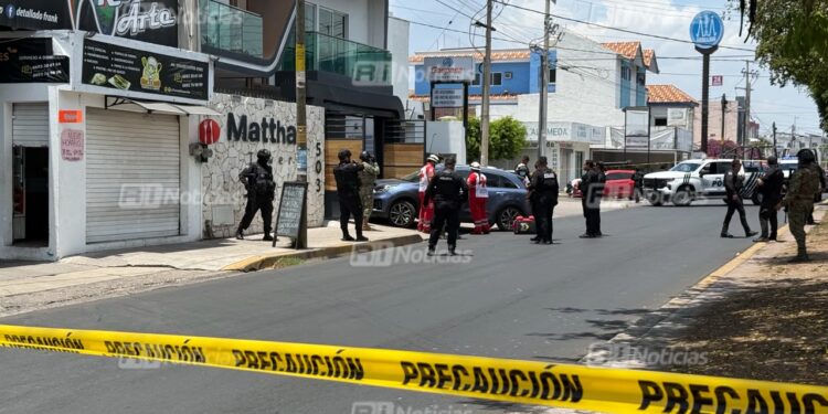 Asesinan a balazos a un hombre sobre la Av. Insurgentes en Mazatlán