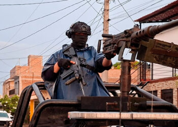 Asesinan a dos hermanos en una llantera del sector Horizontes, en Culiacán