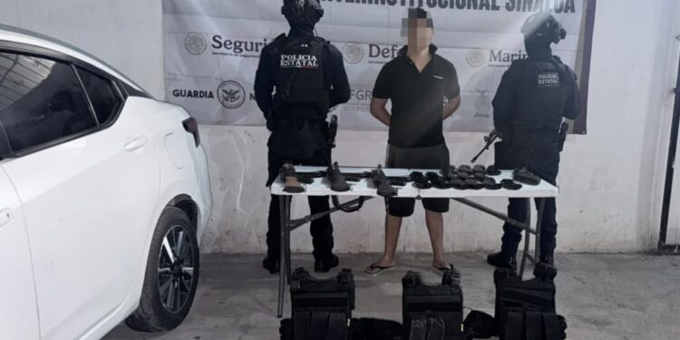 Tras ola de violencia en Mazatlán, detienen a civil armado y le aseguran arsenal