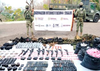 Ejército asegura 180 mil dosis de crystal, armas y equipo táctico en campamento de Rosario