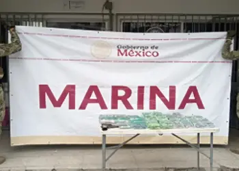 Marina asegura drogas, cartuchos y efectivo durante operativo en el fraccionamiento Casa Blanca, en Mazatlán