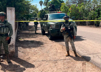 Identifican a padre e hijo hallados sin vida dentro de ataúdes en Navolato