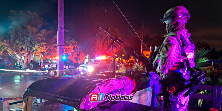 Grupo armado ataca con disparos y explosivo una vivienda en el fraccionamiento Santa Fe de Mazatlán