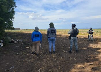 Colectivo de búsqueda localiza el cuerpo de un hombre envuelto en una cobija en Villa Juárez