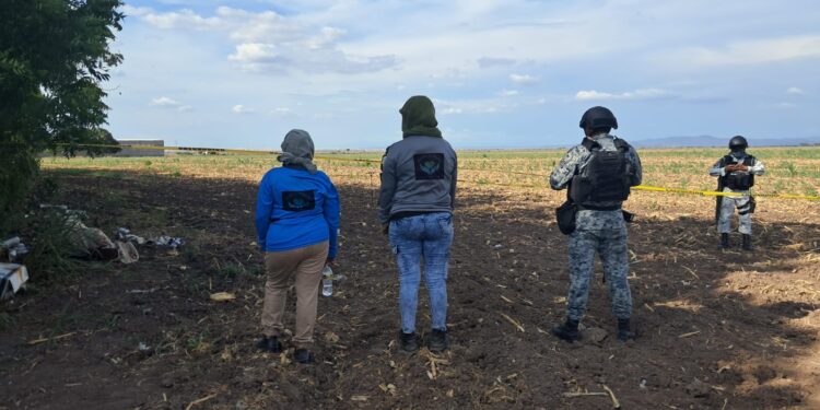 Colectivo de búsqueda localiza el cuerpo de un hombre envuelto en una cobija en Villa Juárez