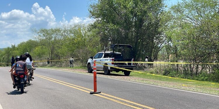 Hallan a un hombre sin vida en la carretera a Agua Blanca; investigan segundo bulto en la zona