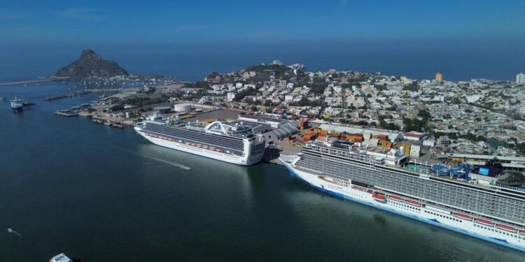 Arriba a Mazatlán el primer crucero de julio con más de 3 mil pasajeros