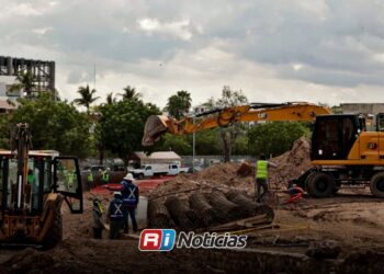 Cierran tramo del bulevar Pedro Infante por construcción de puente