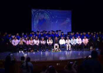 Entrega Preparatoria Rafael Ramírez la XXVI generación de graduados a la sociedad sinaloense