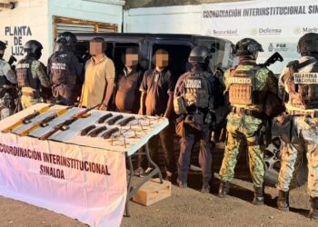 Persecución en Culiacán deja dos presuntos sicarios muertos y tres detenidos; además aseguran arsenal y presunta droga
