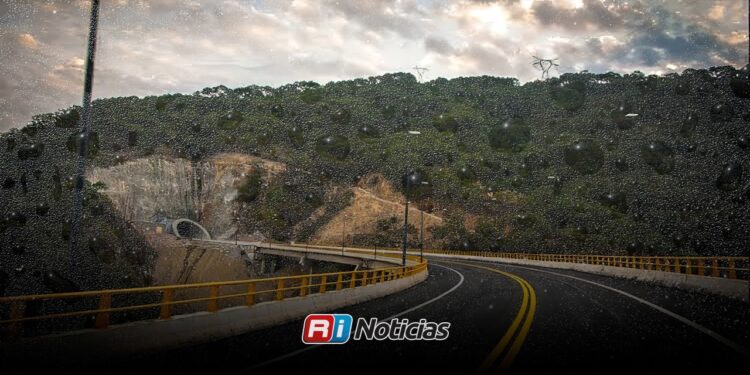 Lluvias incrementan riesgos para automovilistas en la carretera Mazatlán-Durango