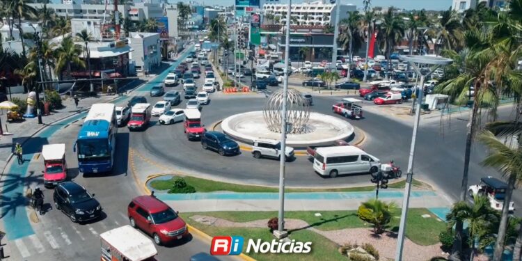 Vialidad busca poner orden en las letras ante congestionamientos por transporte y plataformas