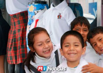 Inicia en agosto el canje de uniformes y útiles escolares; consulta cuándo te corresponde