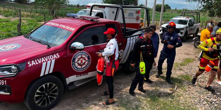 Despliegan operativo en el río Presidio tras reporte de persona desaparecida en Villa Unión