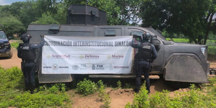 Aseguran camioneta con blindaje artesanal y municiones de alto poder en Concordia