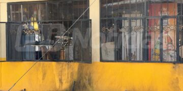 Incendian entrada de una tienda de abarrotes en la colonia Rincón de Urías