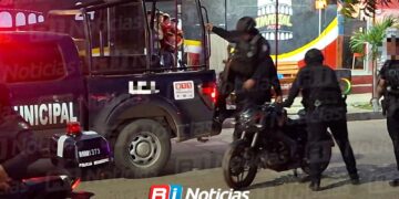 Persecución en el Infonavit Francisco Alarcón culmina con dos detenidos y una motocicleta asegurada