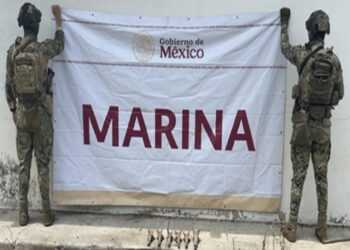Detienen a dos hombres con armamento de alto poder en Mazatlán; uno es menor de edad