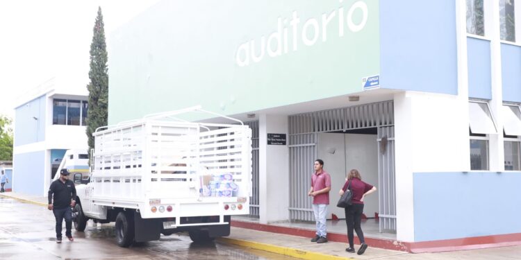DIF Mazatlán habilita refugio temporal en el ICO para atender a familias que lo requieran