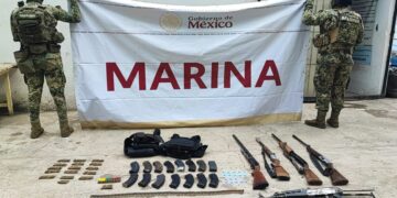 En tres acciones diferentes, Marina asegura arsenal y localiza a una persona privada de la libertad en Sinaloa