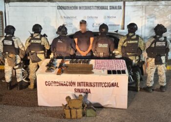 Grupo Interinstitucional detienen a civil con arsenal y presunto fentalino en Culiacán