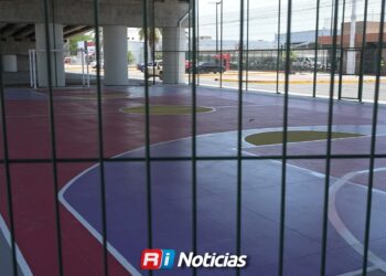 Alertan por riesgo en las canchas bajo el puente Pérez Escobosa de Mazatlán