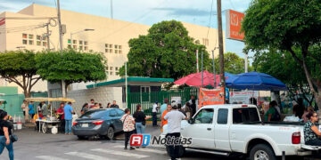 Balean a hombre cerca del Mercado de Abastos; llega por sus propios medios a un hospital en Culiacán