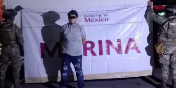 Marina captura a un hombre armado con presunta cocaína en operativo cerca de la Central de Abastos de Mazatlán