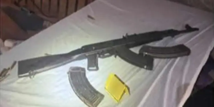 Catean inmueble en Mazatlán; aseguran arsenal, explosivos y dos vehículos