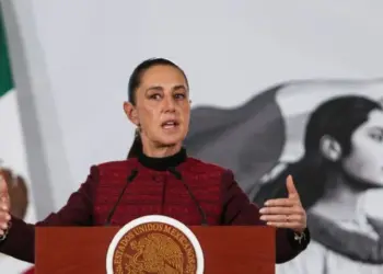 Sheinbaum llama a combatir noticias falsas y propaganda de la derecha