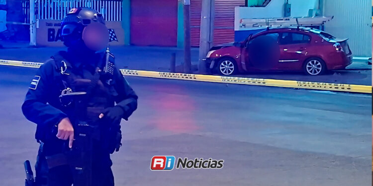 Persecución armada termina con un hombre asesinado sobre la avenida Gabriel Leyva en Mazatlán