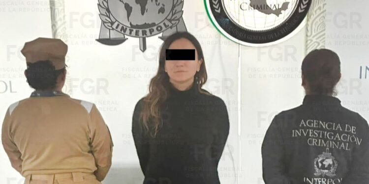 Detienen a Gilda N., hermana de Emilio Lozoya, por el caso Agronitrogenados