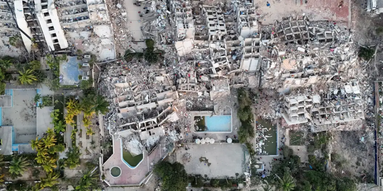 Suman casi 3 mil muertos tras devastadores terremotos en Venezuela