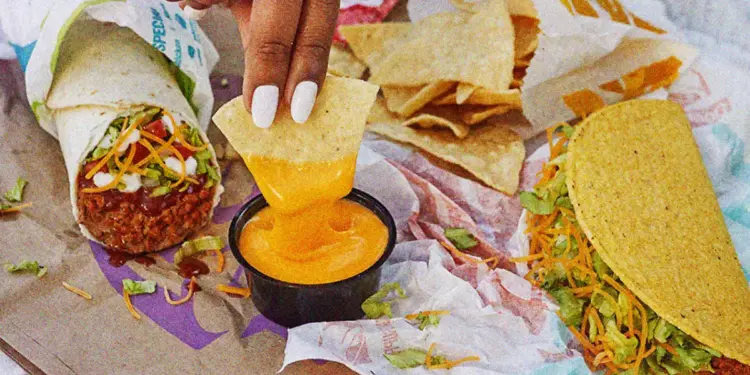 Taco Bell retira lechuga mexicana tras brote de diarrea explosiva en Estados Unidos