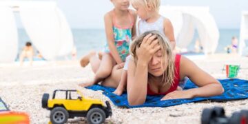 Vacaciones de verano: los niños descansan, ¿pero qué pasa en la mente de sus papás?